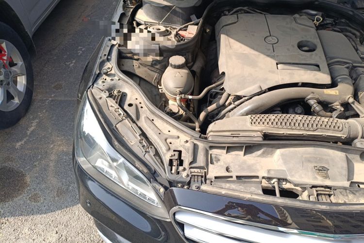 Used Mercedes-Benz E-Class 2015 E 200 L Sport Edition Engine Bay Right