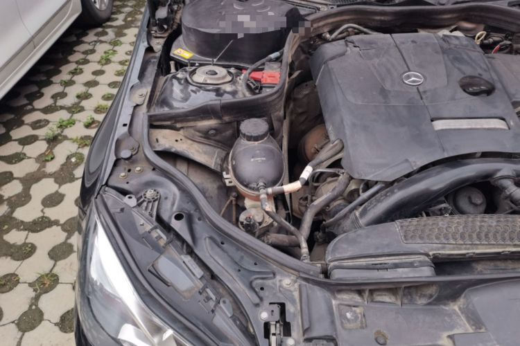 Used Mercedes-Benz E-Class 2015 E 200 L Engine Bay Right