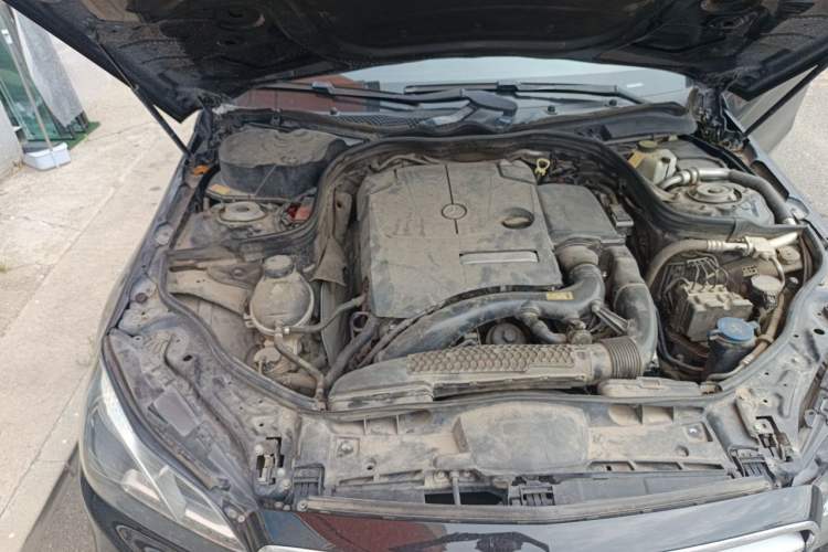 Used Mercedes-Benz E-Class 2015 E 260 L Sport Edition Engine Bay Right