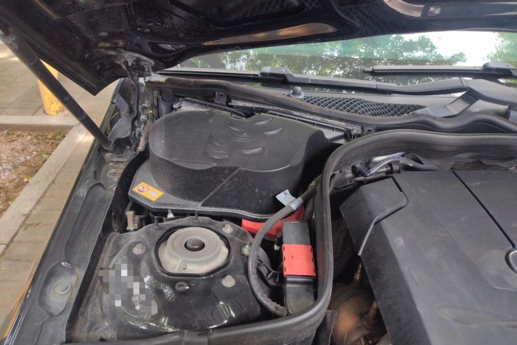 Used Mercedes-Benz E-Class 2015 Facelift E 260 L Luxury Edition Engine Bay Right