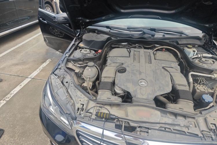 Used Mercedes-Benz E-Class 2015 E 320 L Engine Bay Right