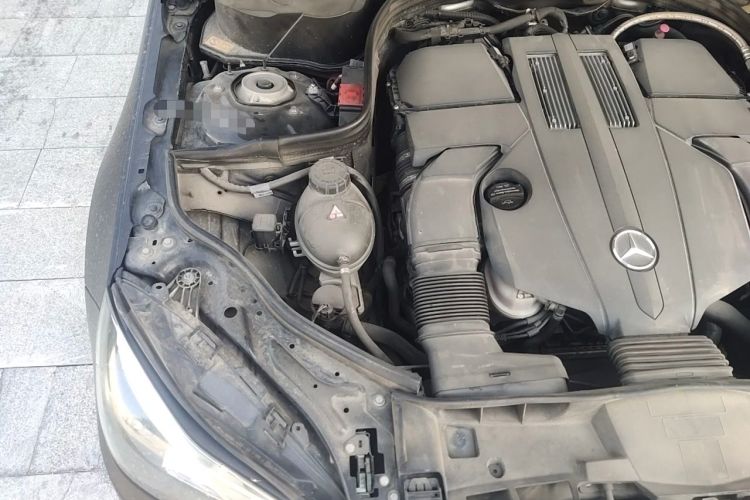 Used Mercedes-Benz E-Class 2015 E 320 L Sport 4MATIC Engine Bay Right