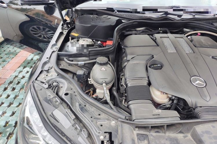 Used Mercedes-Benz E-Class 2015 E 400 L Sport Luxury 4MATIC Engine Bay Right