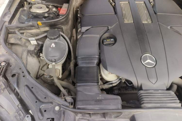 Used Mercedes-Benz E-Class 2015 E 320 L 4MATIC Engine Bay Right