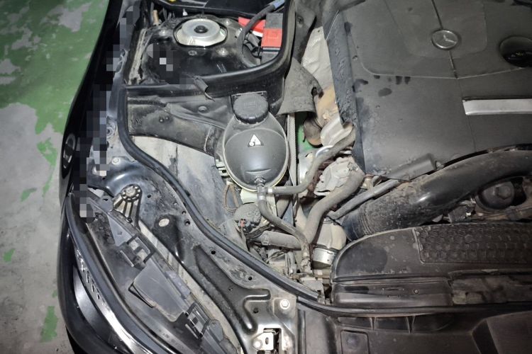 Used Mercedes-Benz E-Class 2015 Restyled E 260 L Sport Edition Engine Bay Right