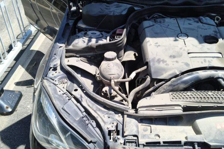 Used Mercedes-Benz E-Class 2015 E 260 L Engine Bay Right