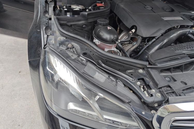 Used Mercedes-Benz E-Class 2015 E 200 L Engine Bay Right