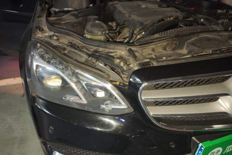 Used Mercedes-Benz E-Class 2015 E 260 L Sport Luxury Model Engine Bay Right