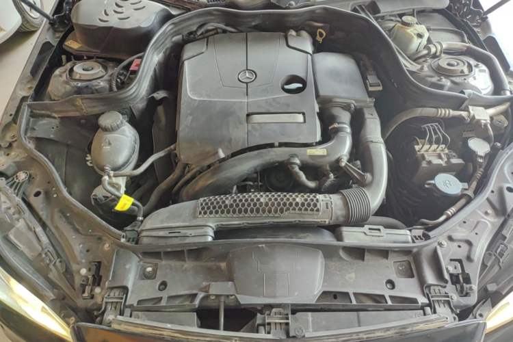Used Mercedes-Benz E-Class 2015 E 260 L Sport Edition Engine Bay
