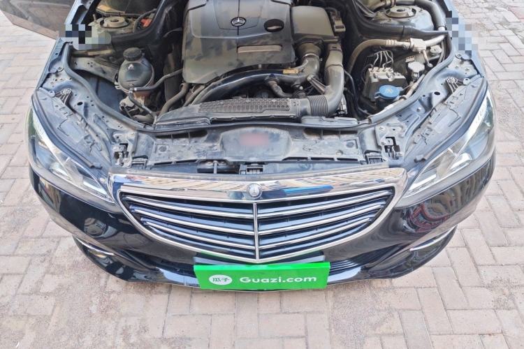 Used Mercedes-Benz E-Class 2015 Facelift E 200 L Engine Bay