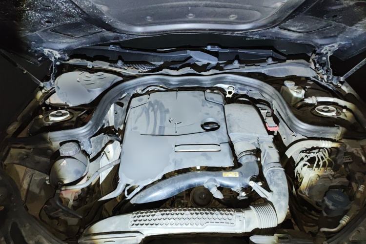 Used Mercedes-Benz E-Class 2015 E 260 L Sport Edition Engine Bay