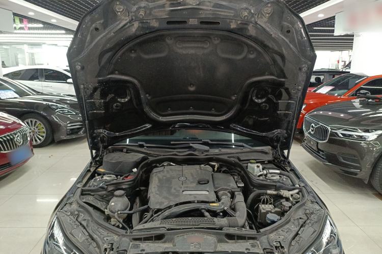 Used Mercedes-Benz E-Class 2015 Revised E 260 L Sporty and Stylish Edition Engine Bay