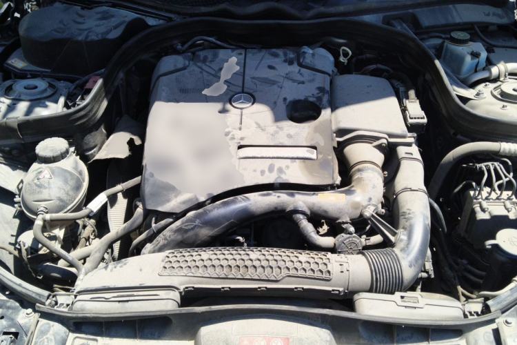 Used Mercedes-Benz E-Class 2015 E 260 L Engine Bay
