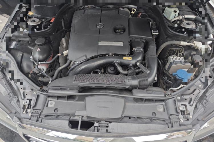 Used Mercedes-Benz E-Class 2015 E 200 L Engine Bay