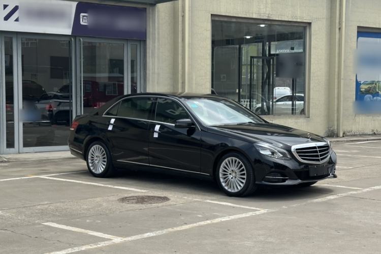Used Mercedes-Benz E-Class 2015 Facelift E 200 L Exterior 2