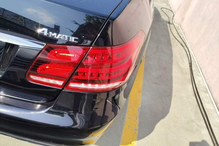 Used Mercedes-Benz E-Class 2015 E 320 L Sport 4MATIC Exterior 3