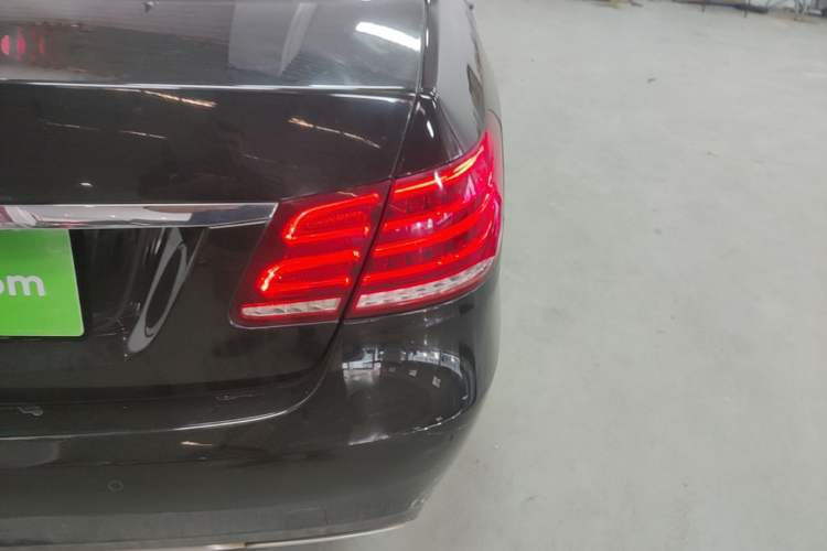 Used Mercedes-Benz E-Class 2015 Facelift E 200 L Exterior 3
