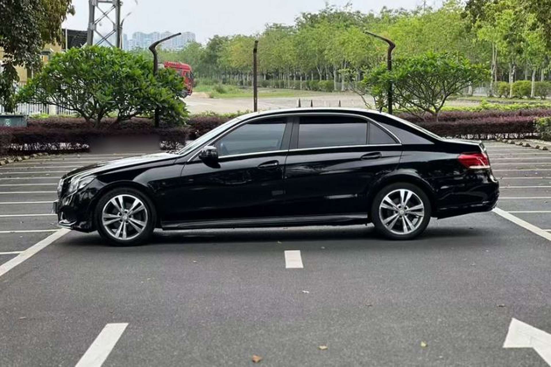 Used Mercedes-Benz E-Class 2015 Restyled E 260 L Sport Edition Exterior 5