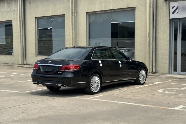Used Mercedes-Benz E-Class 2015 Facelift E 200 L Exterior 6