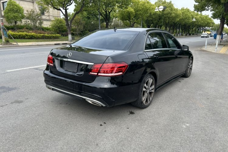 Used Mercedes-Benz E-Class 2015 Facelift E 200 L Sport Edition Exterior 6