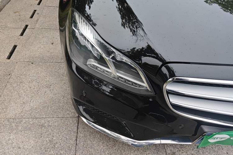 Used Mercedes-Benz E-Class 2015 E 260 L Sport & Fashion Model Exterior 6