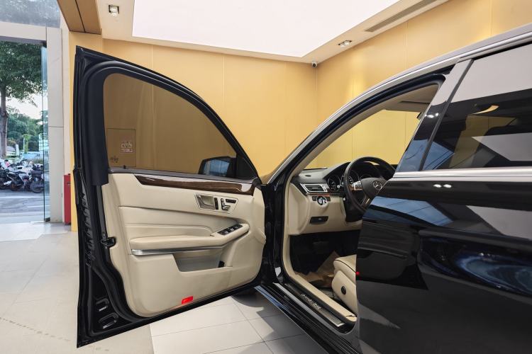 Used Mercedes-Benz E-Class 2015 Revised E 260 L Exterior 7