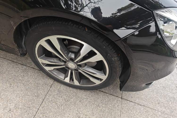 Used Mercedes-Benz E-Class 2015 E 260 L Sport & Fashion Model Exterior 7