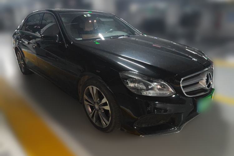 Used Mercedes-Benz E-Class 2015 E 260 L Sport Edition Front Right 45 Deg