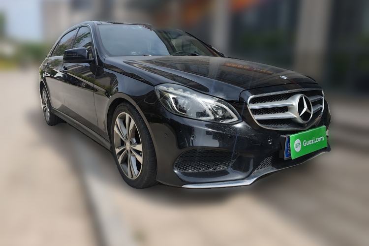 Used Mercedes-Benz E-Class 2015 E 260 L Sport & Fashion Model Front Right 45 Deg