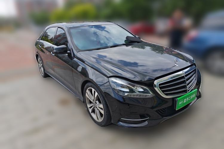 Used Mercedes-Benz E-Class 2015 E 260 L Sport Edition Front Right 45 Deg