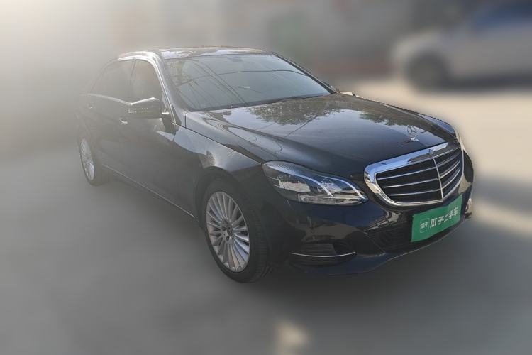 Used Mercedes-Benz E-Class 2015 Facelift E 200 L Front Right 45 Deg