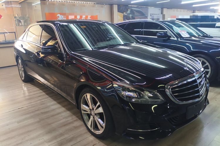 Used Mercedes-Benz E-Class 2015 E 320 L Front Right 45 Deg
