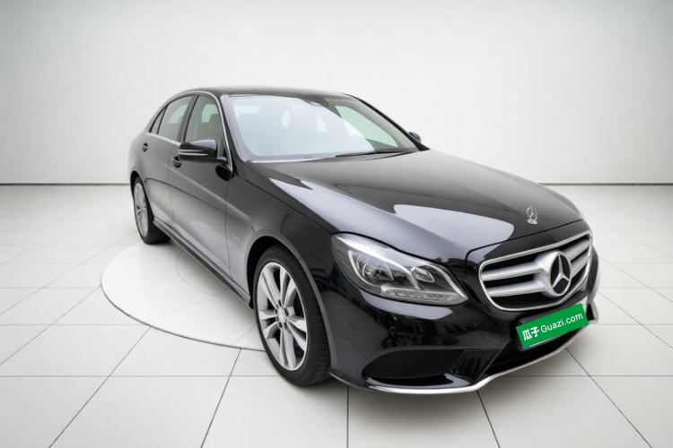 Used Mercedes-Benz E-Class 2015 E 260 L Sport Edition Front Right 45 Deg