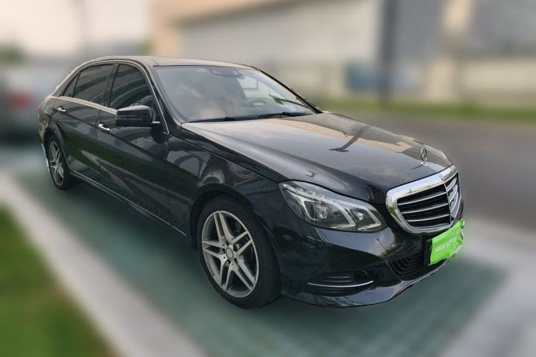 Used Mercedes-Benz E-Class 2015 E 400 L Hybrid Front Right 45 Deg