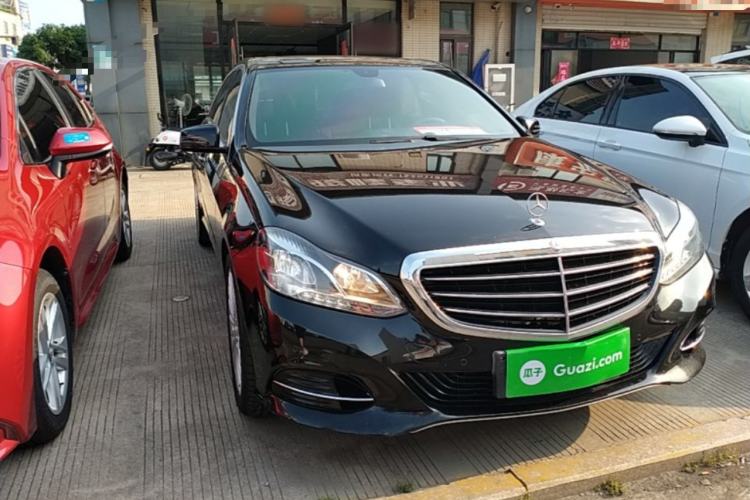 Used Mercedes-Benz E-Class 2015 Facelift E 200 L Front Right 45 Deg