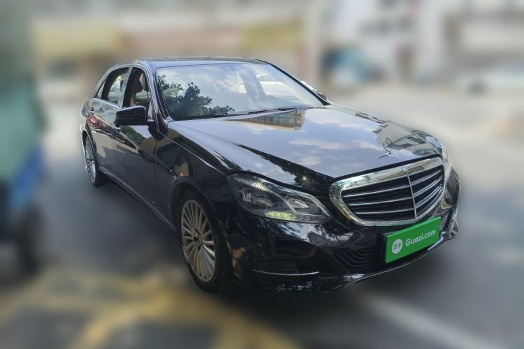 Used Mercedes-Benz E-Class 2015 E 200 L Front Right 45 Deg