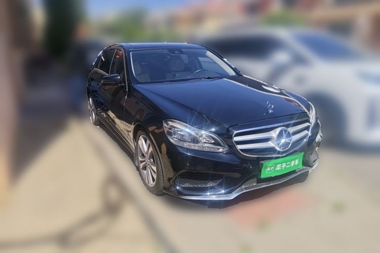 Used Mercedes-Benz E-Class 2015 E 260 L Sport & Fashion Model Front Right 45 Deg