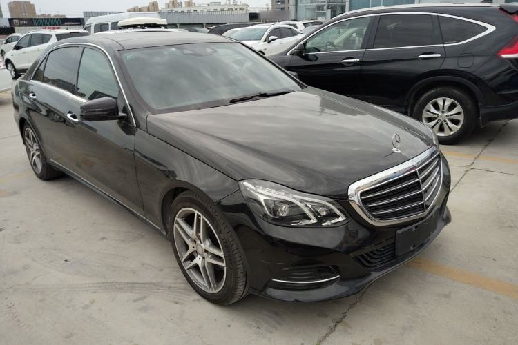 Used Mercedes-Benz E-Class 2015 E 400 L Hybrid Front Right 45 Deg