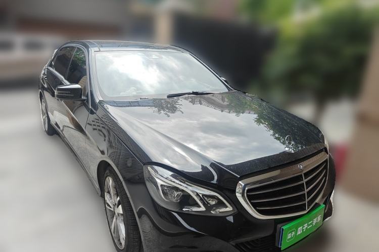 Used Mercedes-Benz E-Class 2015 E 320 L Luxury 4MATIC Front Right 45 Deg