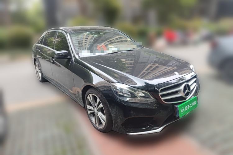Used Mercedes-Benz E-Class 2015 E 260 L Sport & Fashion Model Front Right 45 Deg