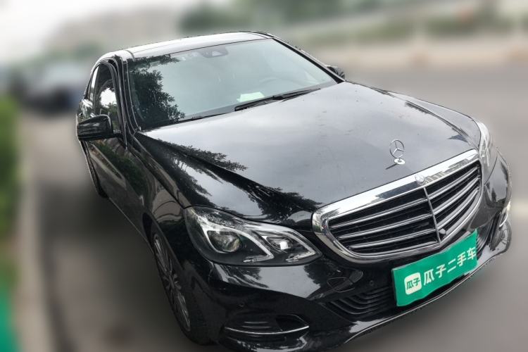 Used Mercedes-Benz E-Class 2015 Facelift E 260 L Luxury Edition Front Right 45 Deg