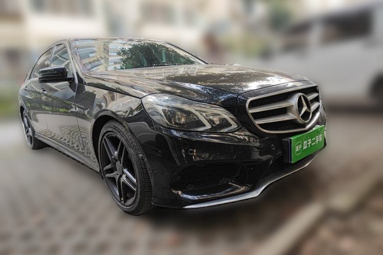 Used Mercedes-Benz E-Class 2015 Facelift E 260 L Luxury Edition Front Right 45 Deg