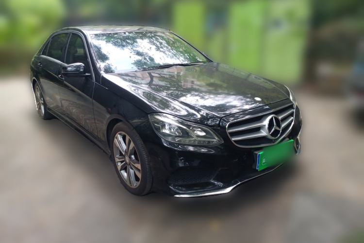 Used Mercedes-Benz E-Class 2015 E 260 L Sport Edition Front Right 45 Deg