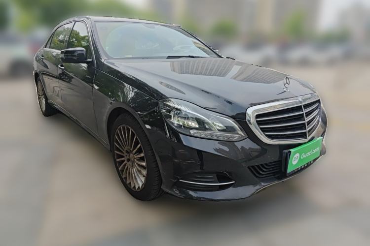 Used Mercedes-Benz E-Class 2015 Facelift E 200 L Front Right 45 Deg