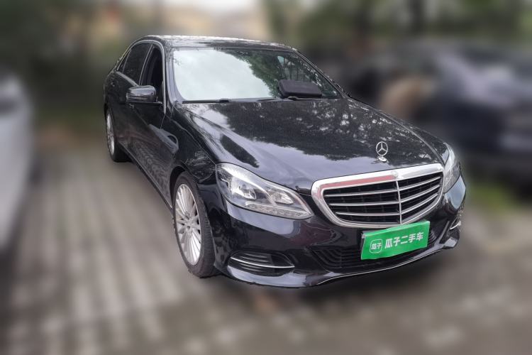 Used Mercedes-Benz E-Class 2015 E 200 L Front Right 45 Deg