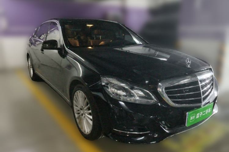 Used Mercedes-Benz E-Class 2015 Facelift E 200 L Front Right 45 Deg