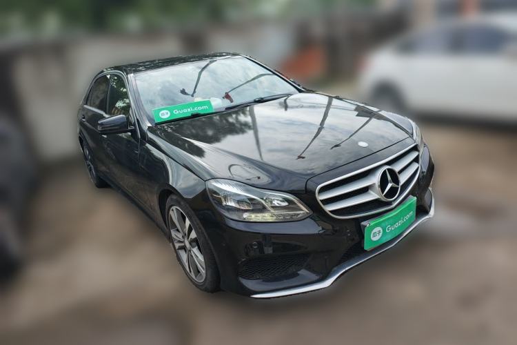Used Mercedes-Benz E-Class 2015 E 260 L Sport Edition Front Right 45 Deg