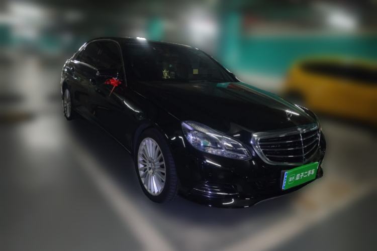 Used Mercedes-Benz E-Class 2015 E 260 L Front Right 45 Deg