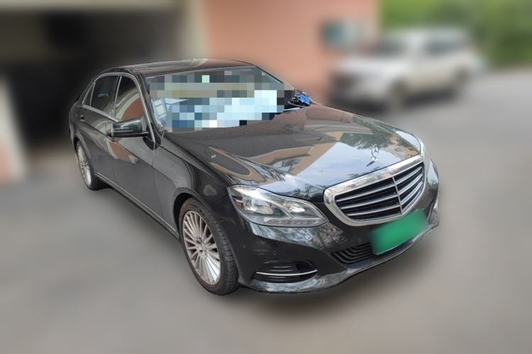 Used Mercedes-Benz E-Class 2015 Facelift E 180 L Front Right 45 Deg