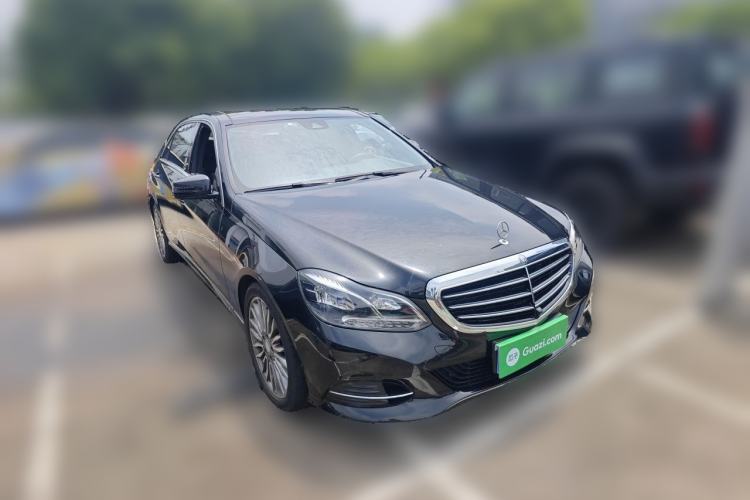 Used Mercedes-Benz E-Class 2015 E 320 L Front Right 45 Deg